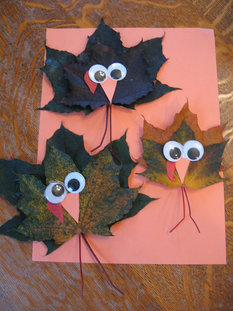 Maple Leaf Turkeys | Almost Unschoolers #thanksgiving #craft