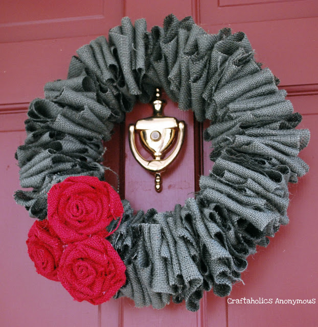 Burlap Christmas Wreath | Craftaholics Anonymous #christmas #wreath