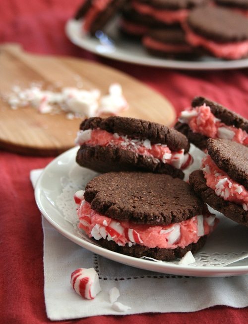Chocolate Peppermint Sandwich Cookies | All Day I Dream About Food. Click for more holiday cookie ideas! #christmascookie #cookieexchange
