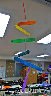 Rainbow Mobile for St. Patrick's Day. Click for 10 More Easy St. Patrick's Day Craft
