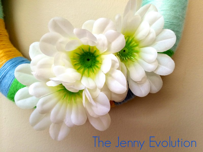 Easy Yarn Spring Wreath Tutorial Perfect for Easter, too! #diy 