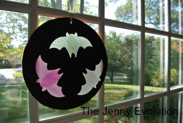 Flying Bat Window Silhouettes - Halloween Craft for Kids | Mommy Evolution