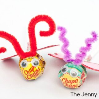 Handmade Love Bug Lollipop Valentines | The Jenny Evolution