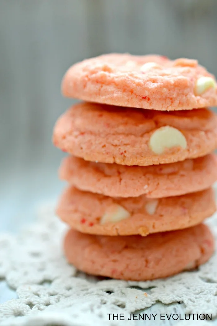 Image for Vanilla Cream Strawberry Cake Mix Cookies