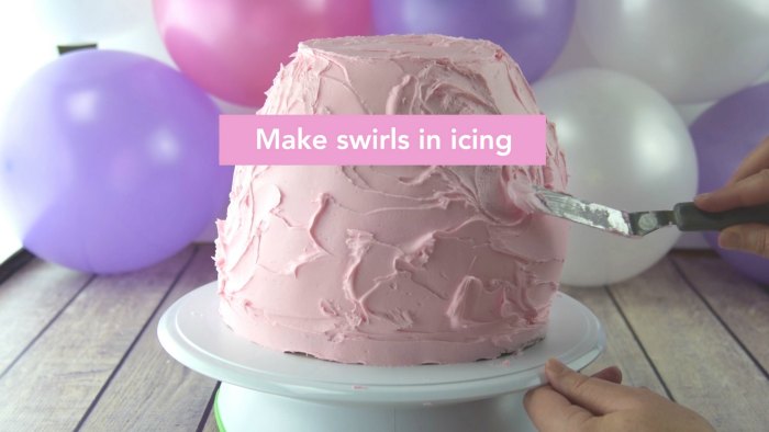 make swirls in icing
