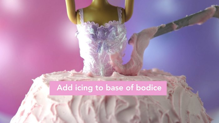 add icing to bodice
