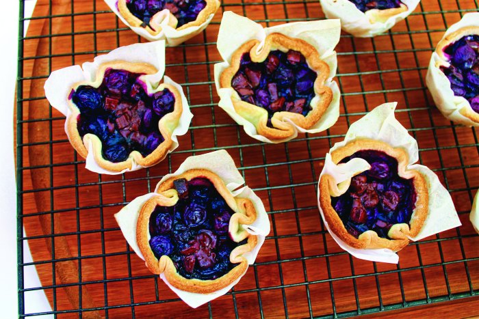 Mini Blueberry Tarts with Chocolate
