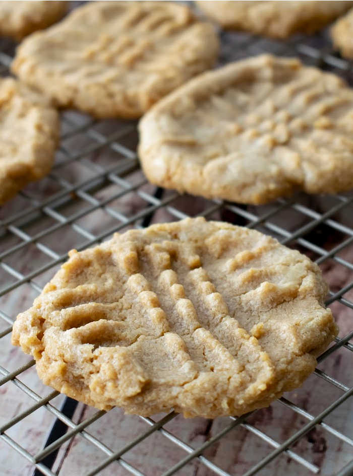 Gluten Free Flourless Peanut Butter Cookies | Mommy Evolution