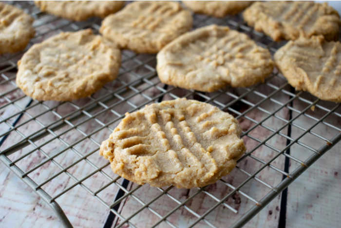 Gluten Free Flourless Peanut Butter Cookies [with Video]