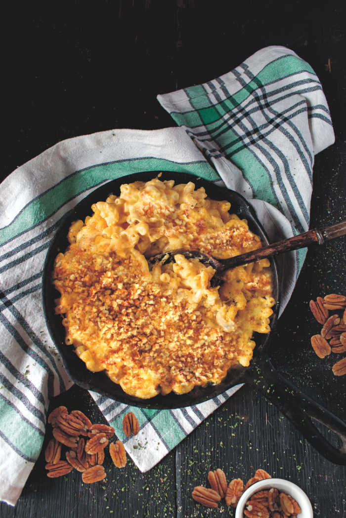Mac and Cheese Bake with Pecan Breadcrumbs - perfect weekday dinner