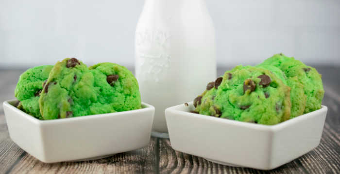 Mint Chocolate Chip Cookies Recipe [with Video]
