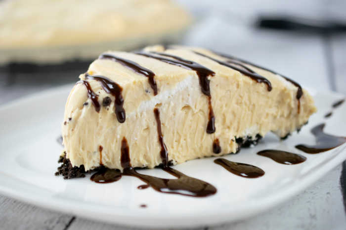 Easy Peanut Butter Pie Recipe [with Video]