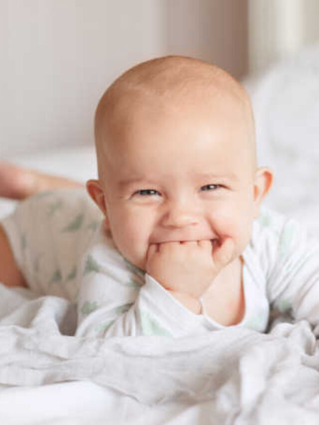 6 Signs of a Teething Baby Story