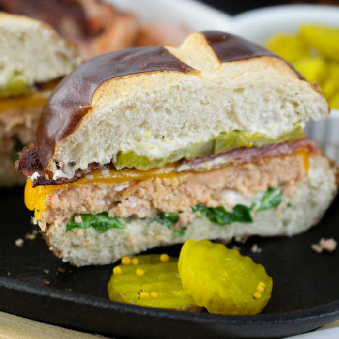 grilled alaskan salmon burgers with sweet pickles