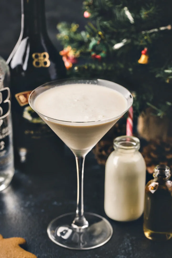 Image for Gingerbread Martini Recipe (Easy Christmas Cocktail!)