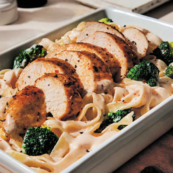 Image for Chicken Alfredo with Broccoli and Fettuccine