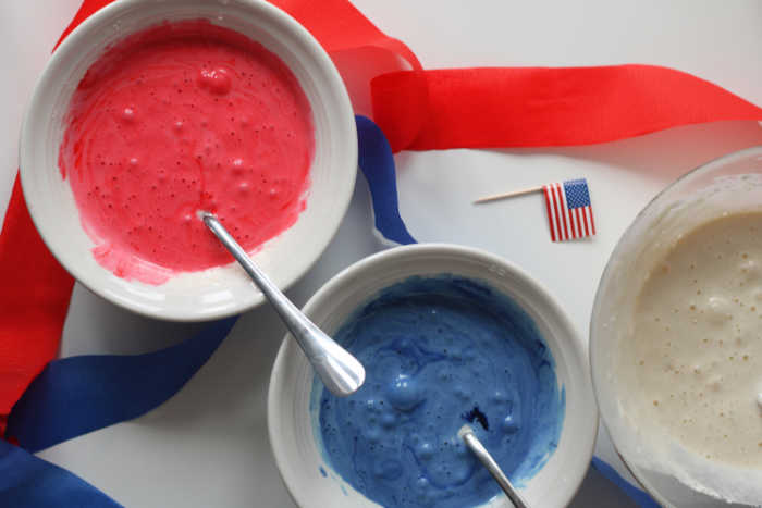 mixed colors for cake - red white and blue