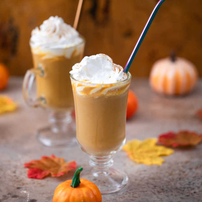 Our pumpkin spice latte recipe captures the essence of a pumpkin patch in a cup, with a harmonious blend of rich espresso, velvety steamed milk and a medley of aromatic spices like cinnamon, nutmeg, and cloves. 