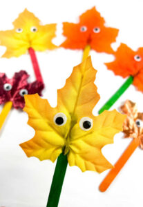 Fall Leaf Puppets - Mommy Evolution