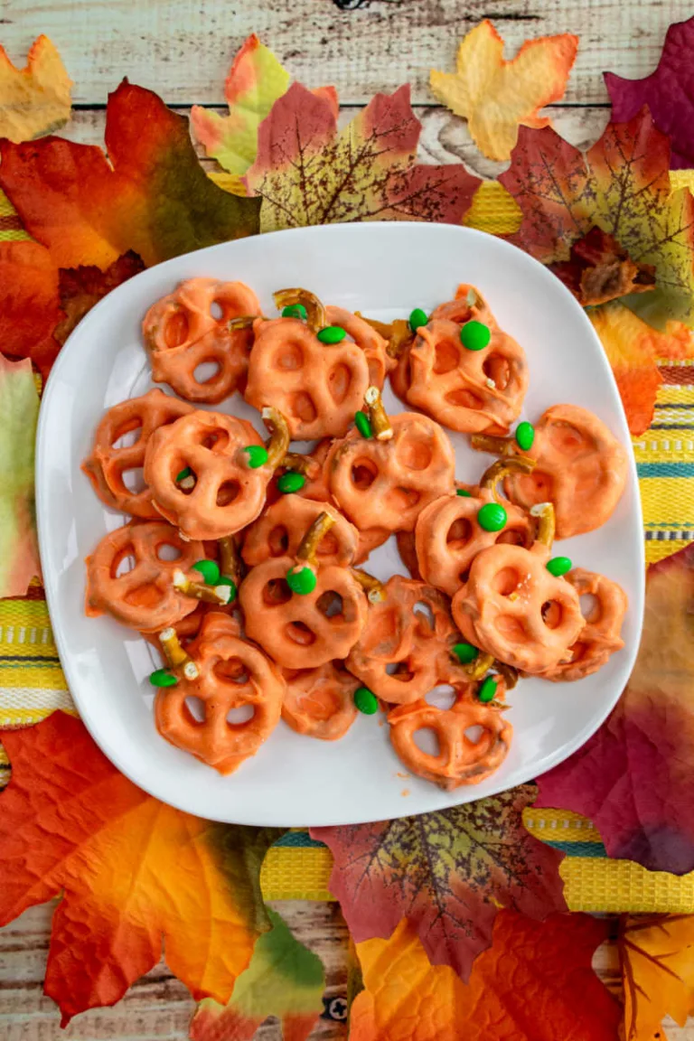 Cute Pumpkin Pretzels