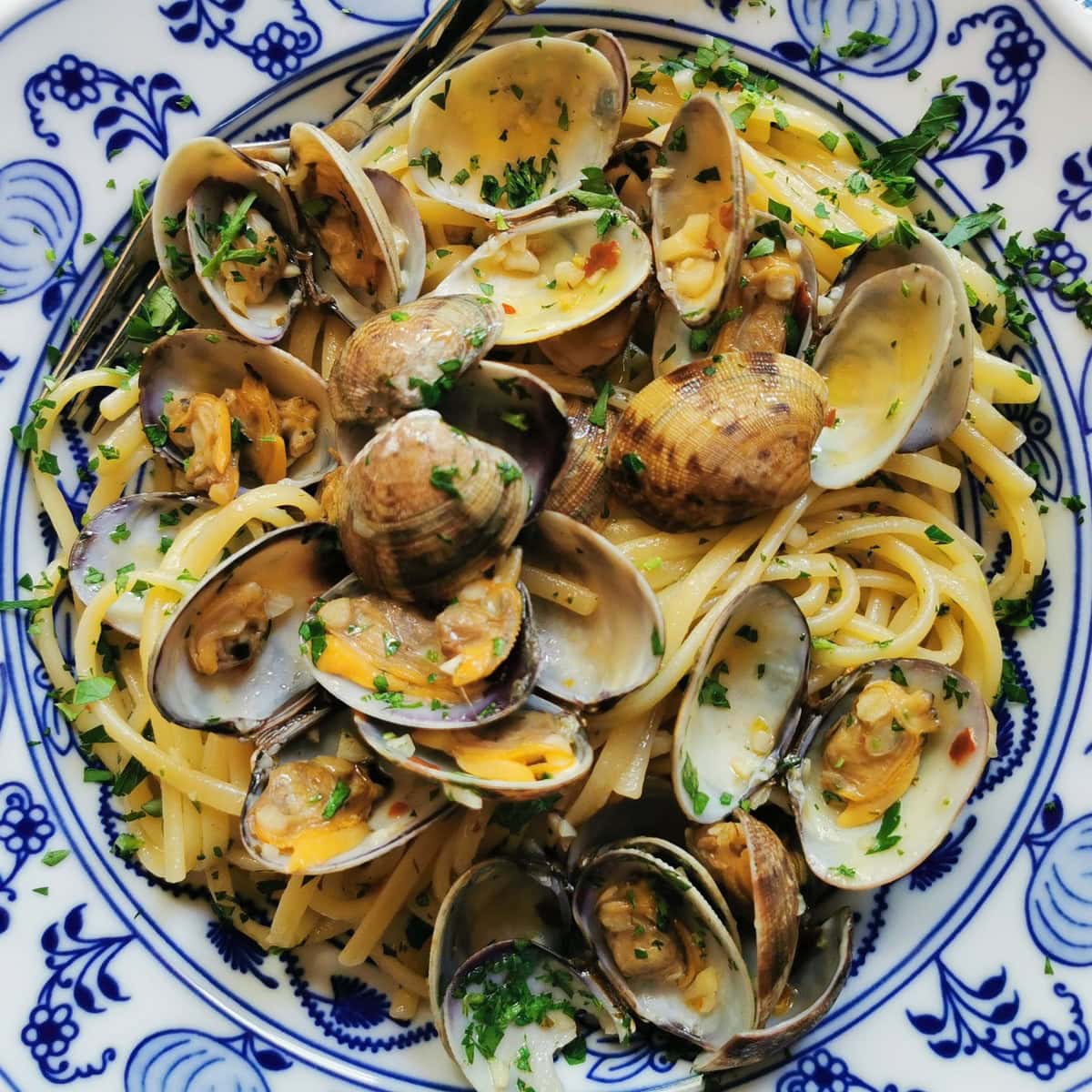 Image for Linguine Alle Vongole (pasta with clams)