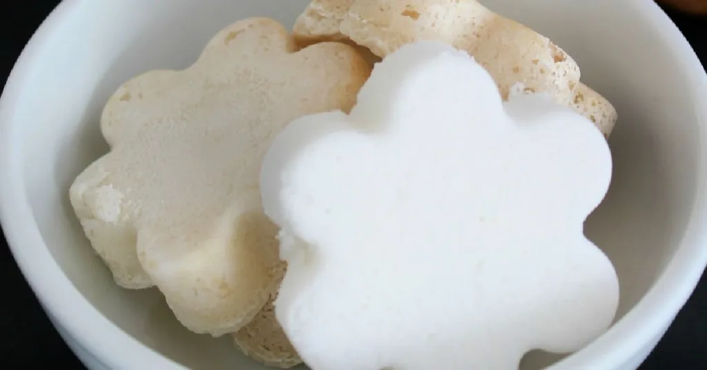 DIY Vicks shower discs deliver refreshing aroma, simple ingredients and easy homemade convenience in every use.