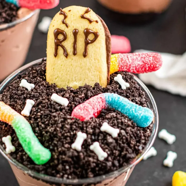 Image for Spooky Graveyard Dirt Cups (Perfect For Halloween!)