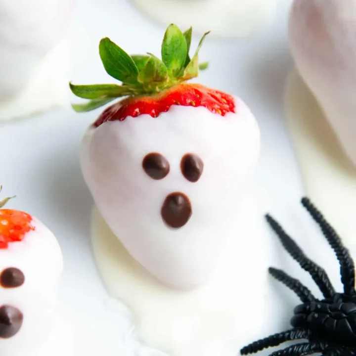 Image for White Chocolate Strawberry Ghosts