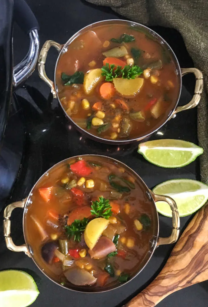 Slow Cooker Vegetable Soup